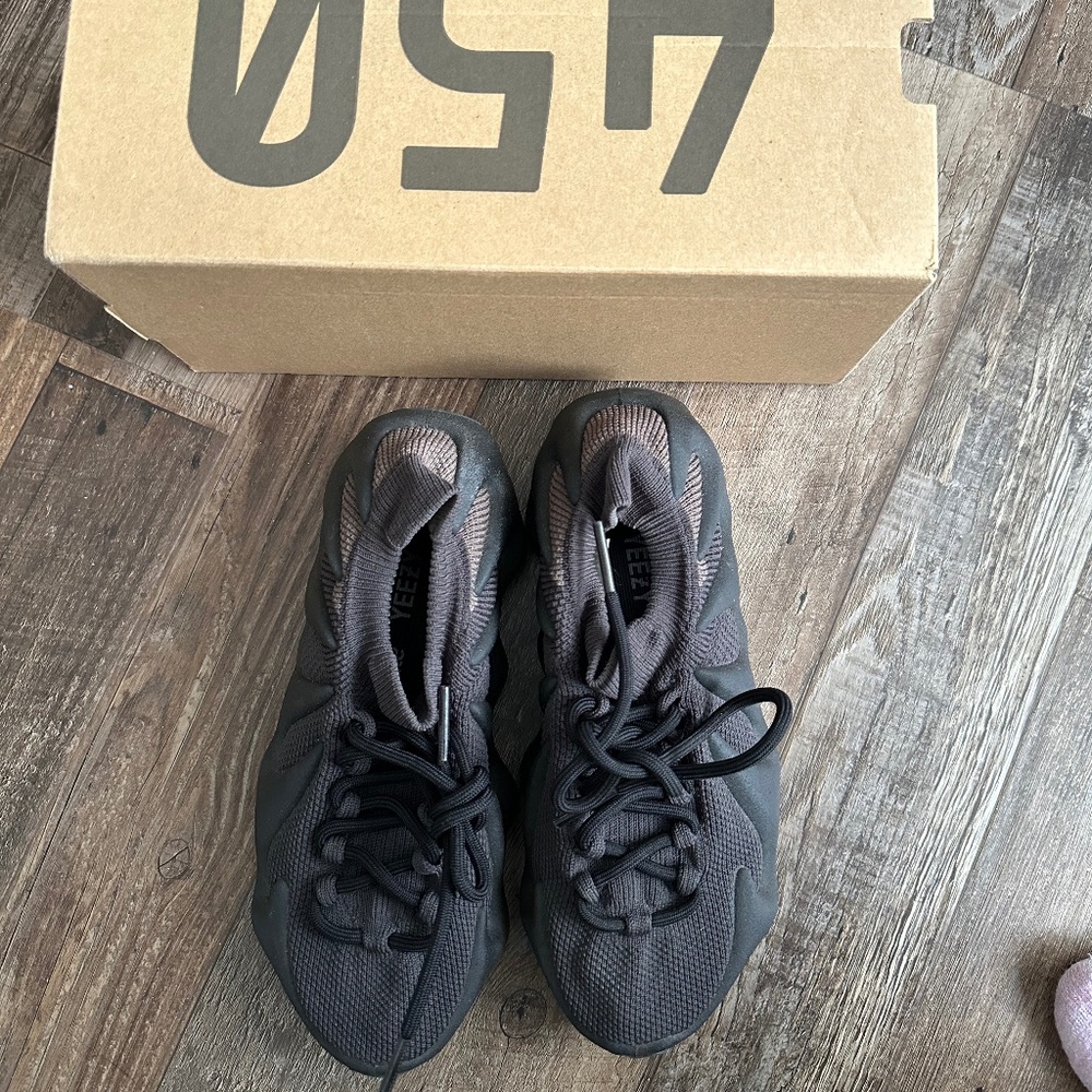 YEEZY 450 Size 5 (M) - Black